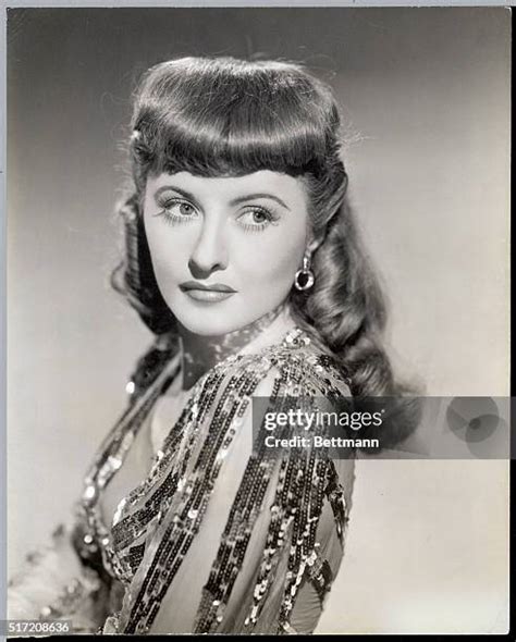 2,512 Barbara Stanwyck Photos & High